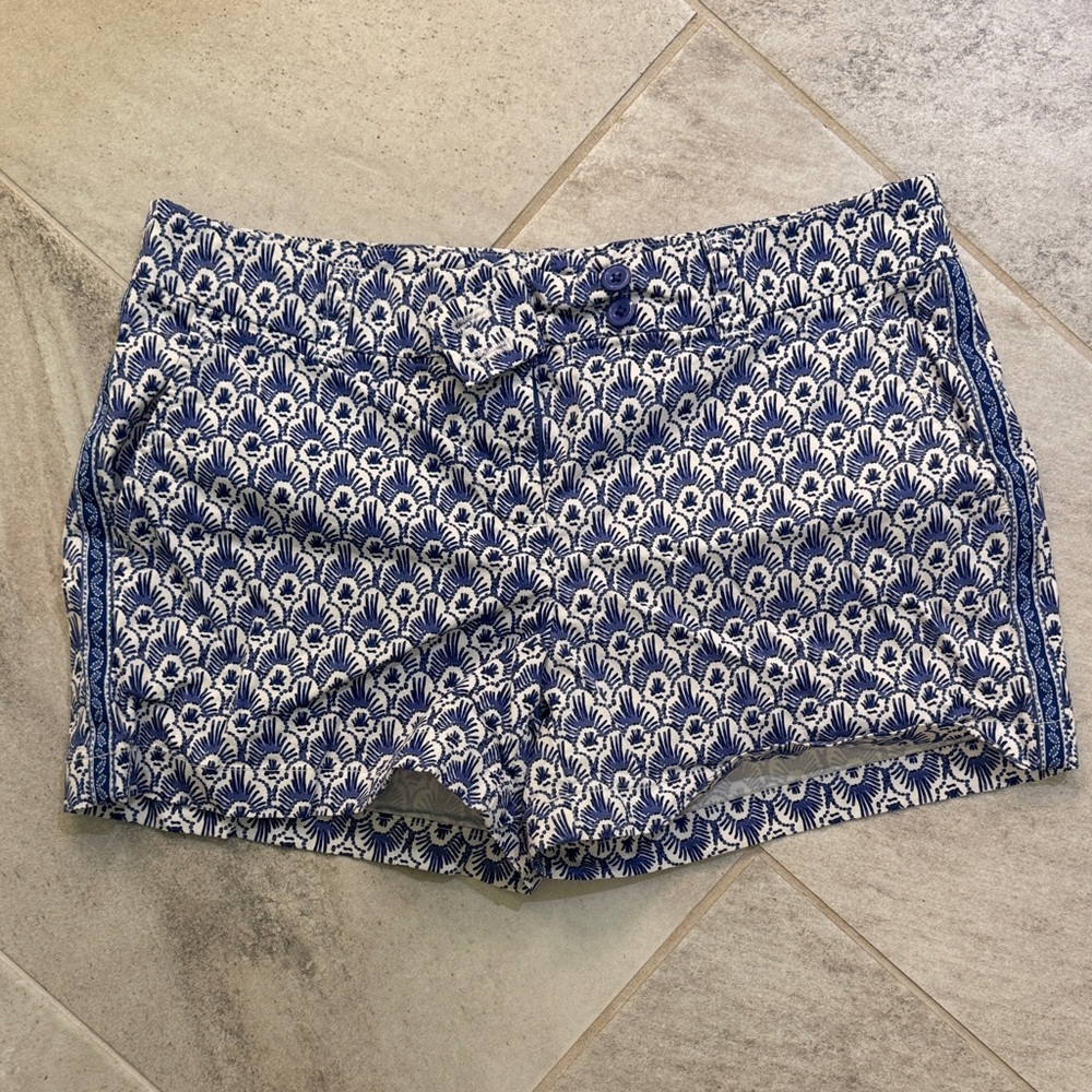 Vineyard Vines Navy and White Patterned High Waist Shorts